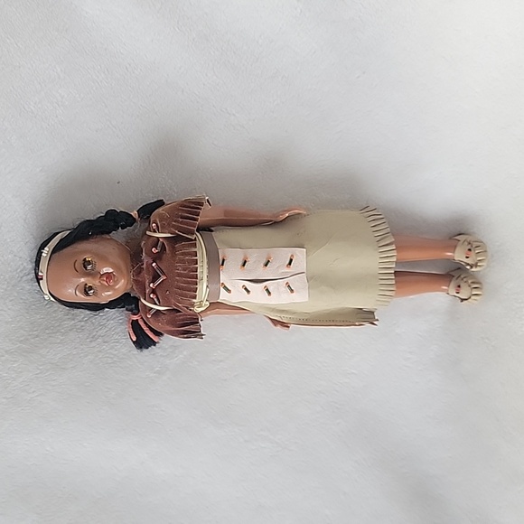 Vintage Hard Plastic Native American Doll With Twins - Picture 1 of 8